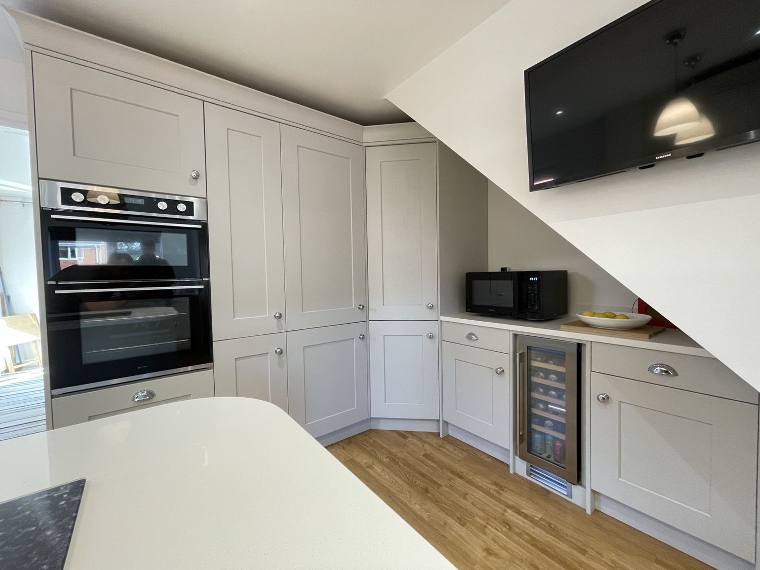 Compact Shaker Kitchen photo